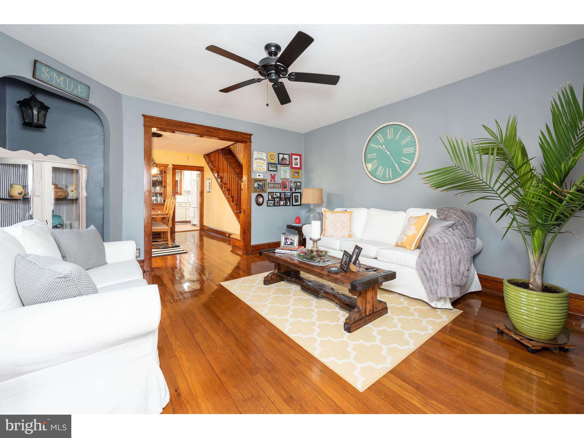 422 Fairview Road Woodlyn, PA 19094 - Photo 8 of 39 Living Room