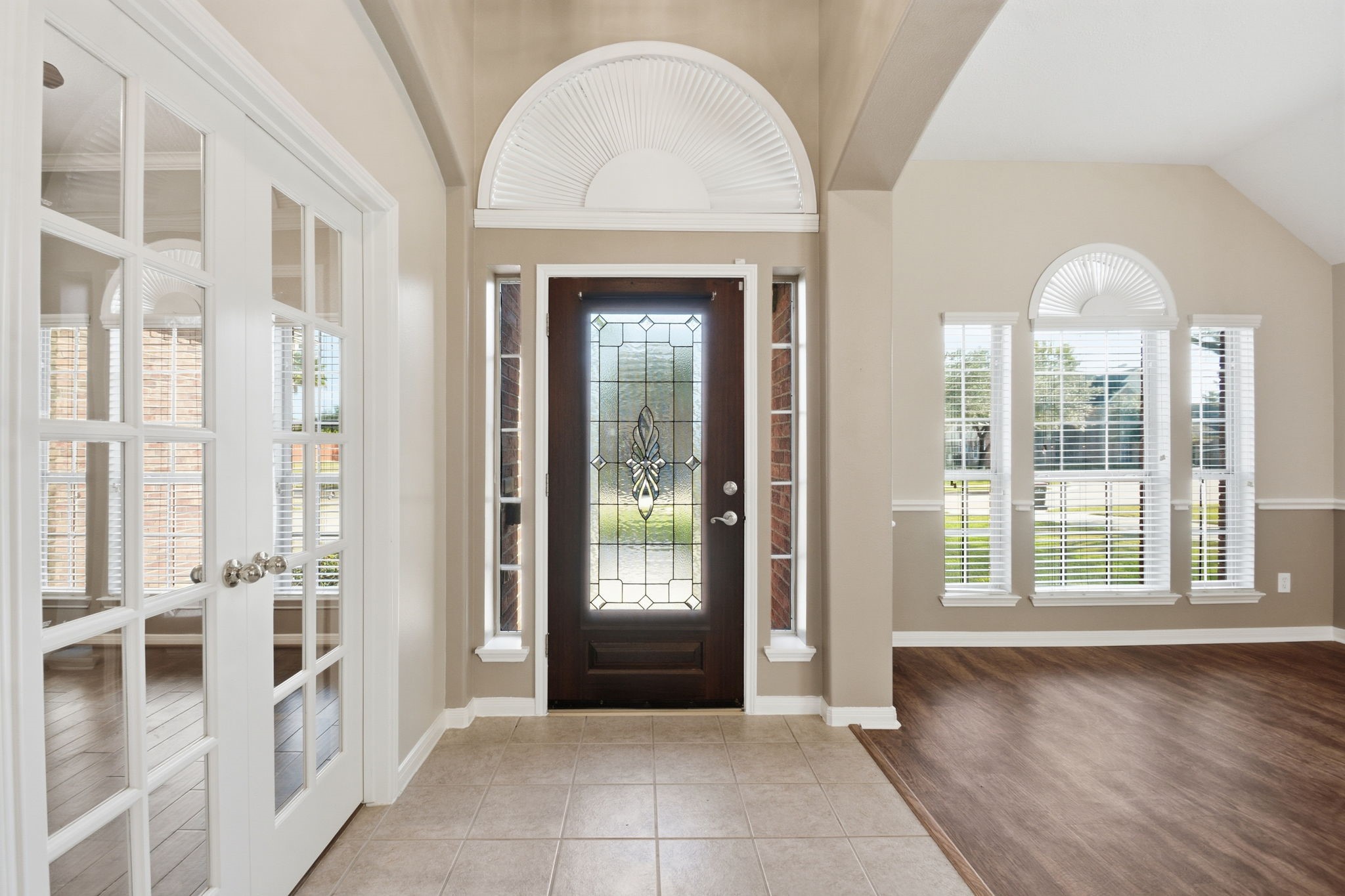 18915 Rustling Ridge Drive Tomball, TX 77377 - Photo 3 of 27 a view of a livingroom with furniture and windows