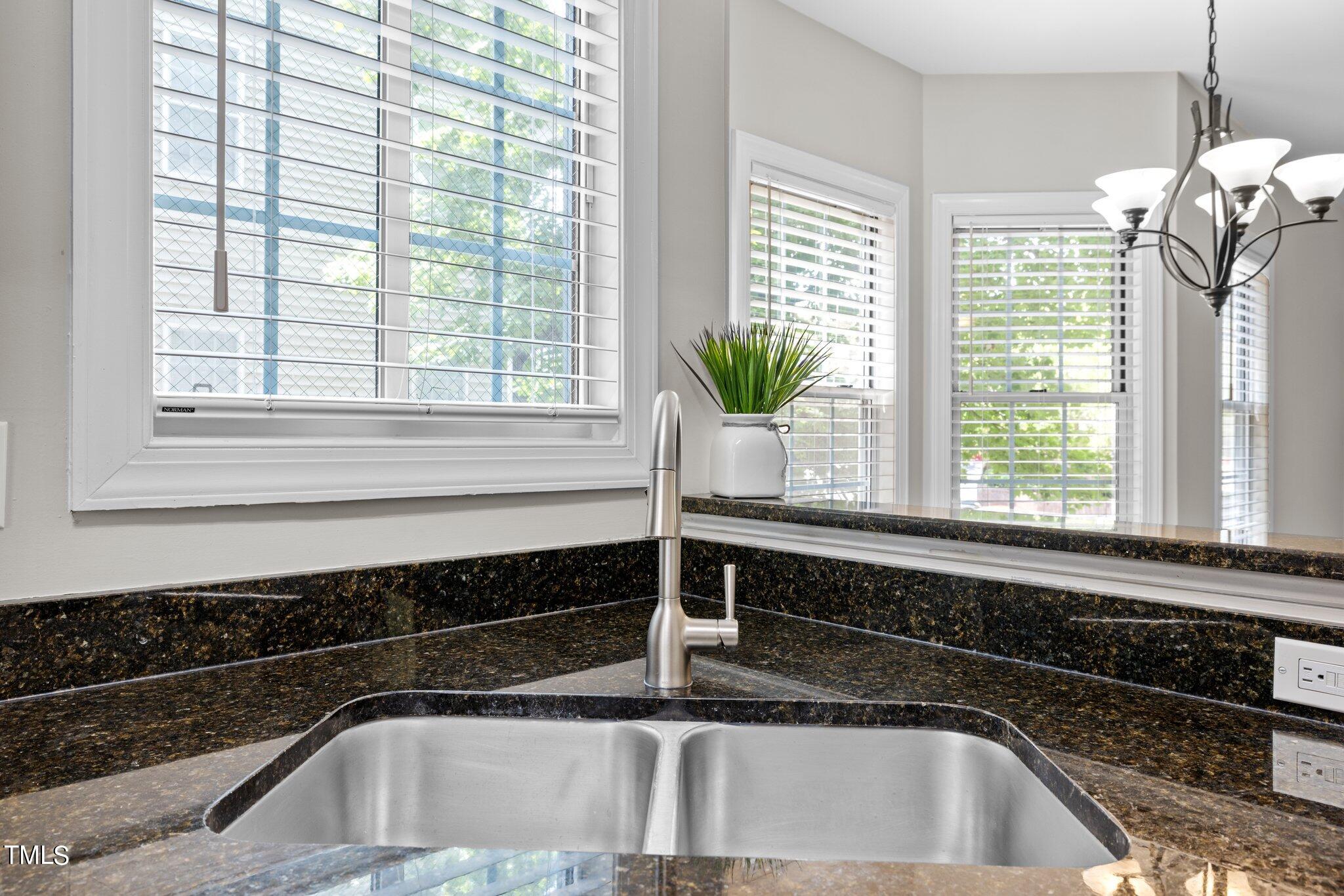 7024 Sandy Forks Road, Unit 201 Raleigh, NC 27609 - Photo 14 of 42 19-web-or-mls-5Z8A4908