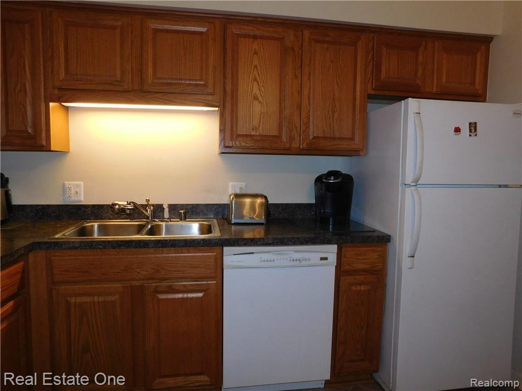 29656 Middlebelt Road, Unit 26 Farmington Hills, MI 48334 - Photo 18 of 39