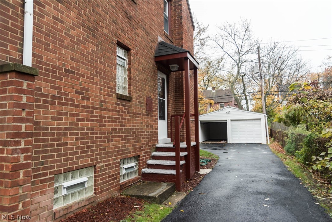 3498 Berkeley Road Cleveland Heights, OH 44118 - Photo 32 of 34
