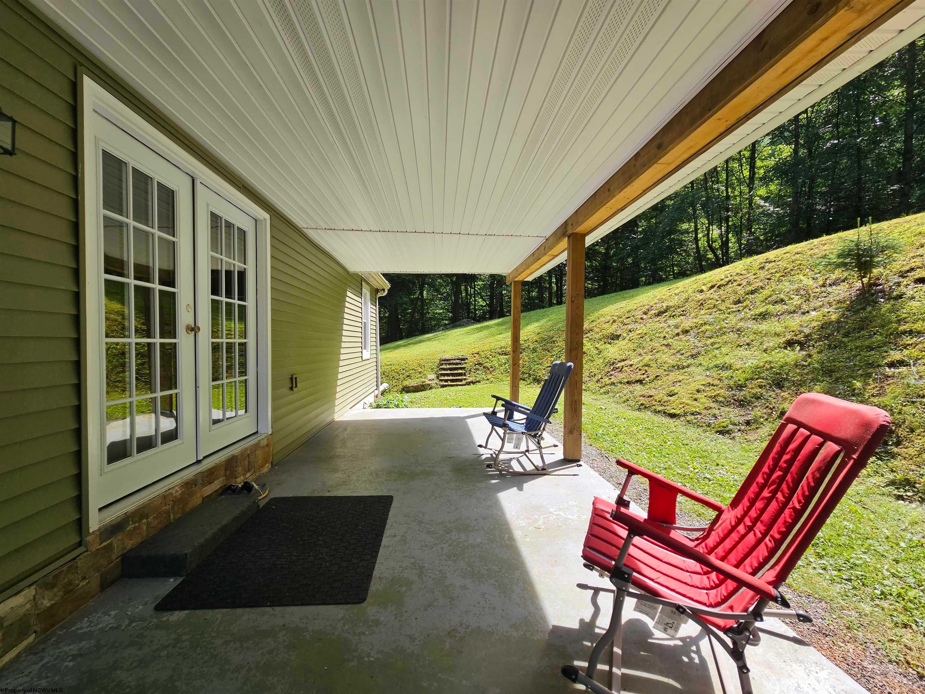 1418 Bunner Ridge Road Fairmont, WV 26554 - Photo 9 of 25 Gallery Image 9