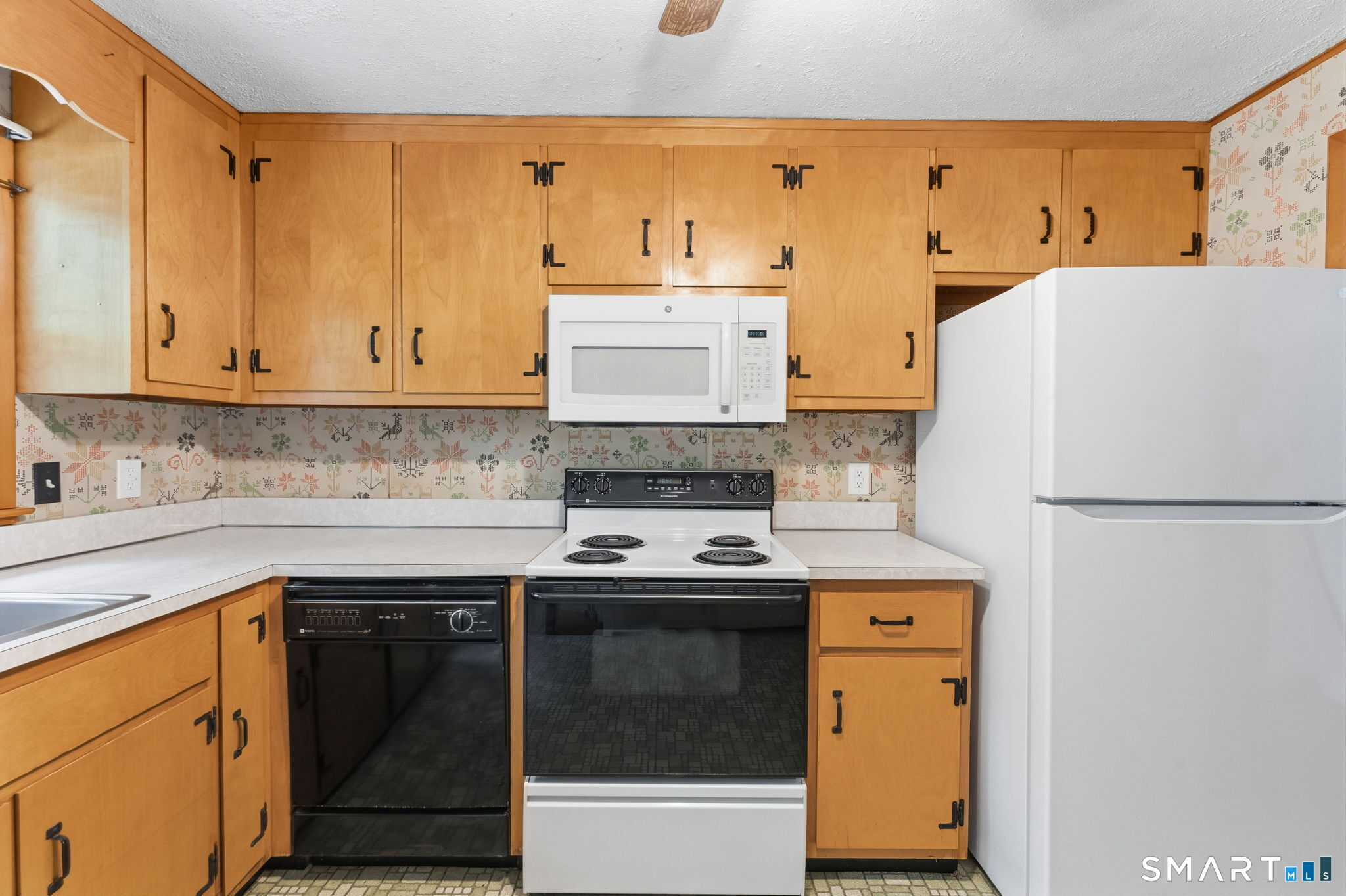 110 Lambtown Road Groton, CT 06355 - Photo 29 of 40