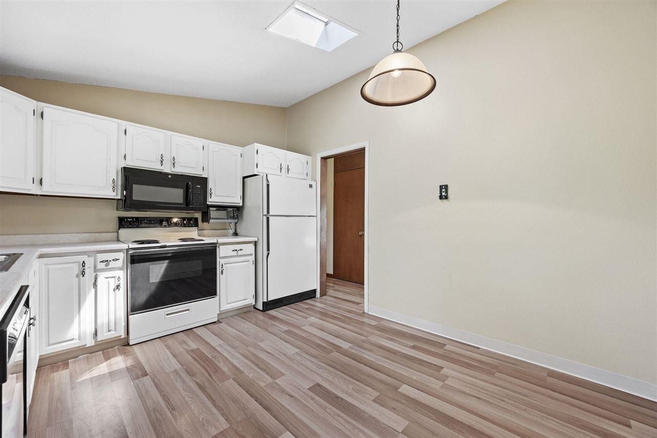 3729 Wenig Road Northeast Cedar Rapids, IA 52402 - Photo 10 of 26 Gallery Image 10