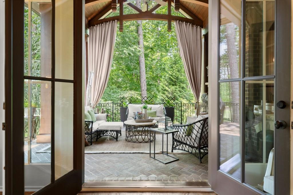 4874 Kettle River Point Suwanee, GA 30024 - Photo 6 of 44