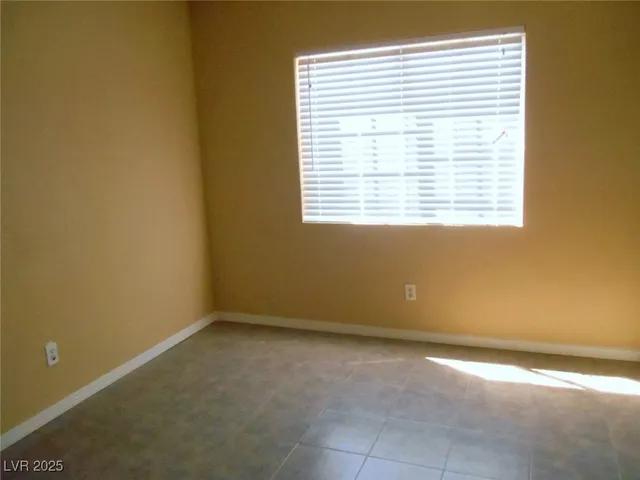 $1,500 | 1716 Crystal Chimes Drive, Las Vegas, NV 89106
