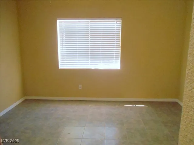 $1,500 | 1716 Crystal Chimes Drive, Las Vegas, NV 89106