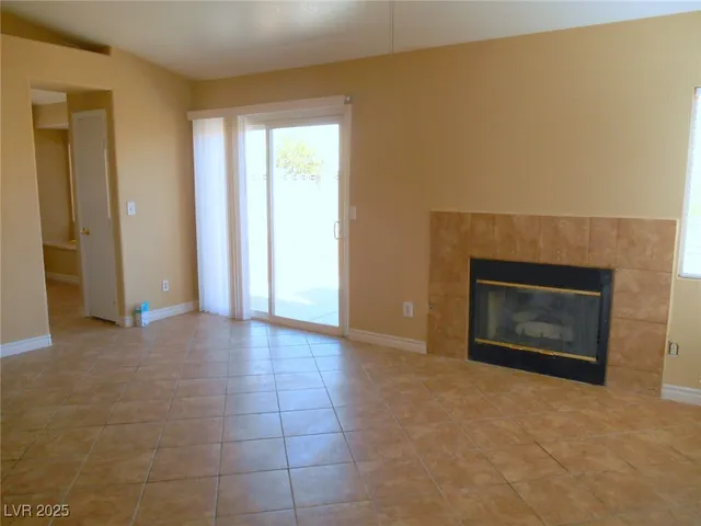 $1,500 | 1716 Crystal Chimes Drive, Las Vegas, NV 89106