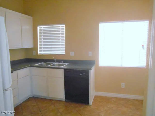 $1,500 | 1716 Crystal Chimes Drive, Las Vegas, NV 89106