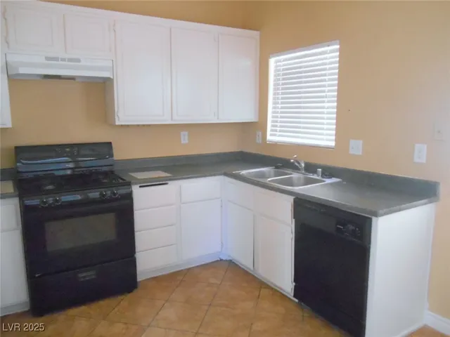 $1,500 | 1716 Crystal Chimes Drive, Las Vegas, NV 89106