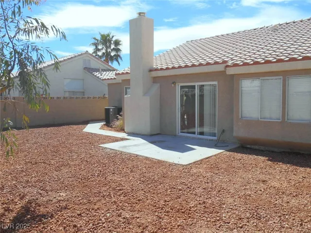 $1,500 | 1716 Crystal Chimes Drive, Las Vegas, NV 89106