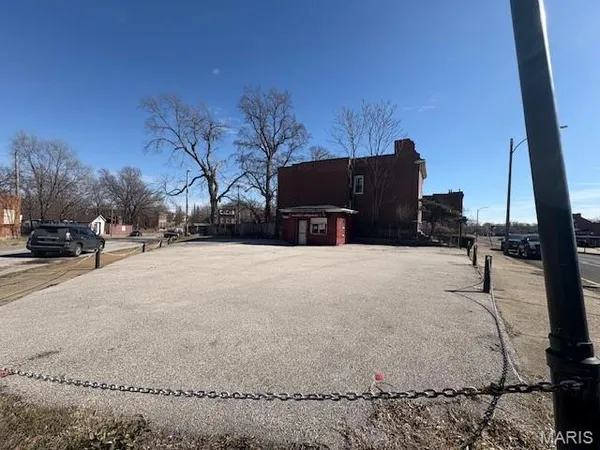 $100,000 | 2639 Natural Bridge Avenue, St. Louis, MO 63107
