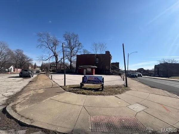 $100,000 | 2639 Natural Bridge Avenue, St. Louis, MO 63107