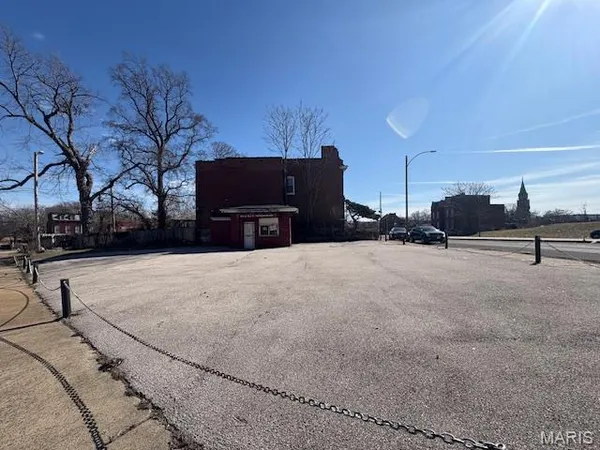 $100,000 | 2639 Natural Bridge Avenue, St. Louis, MO 63107