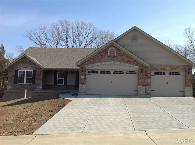 $499,900 | 1605 Sugar Creek Drive, Festus, MO 63028