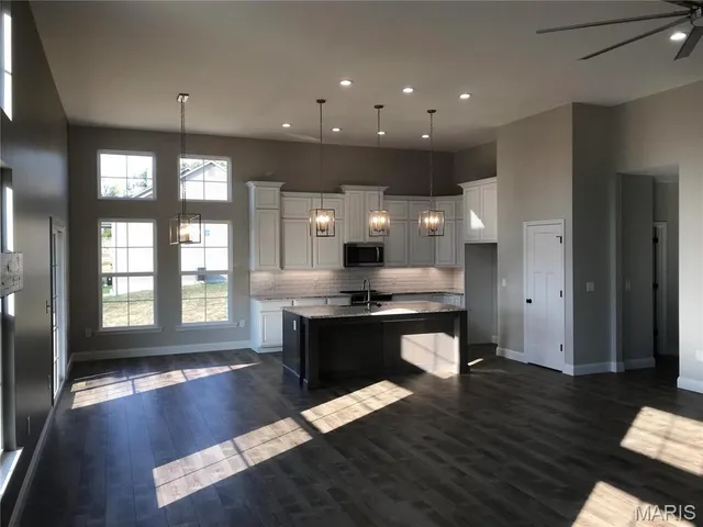 $499,900 | 1605 Sugar Creek Drive, Festus, MO 63028