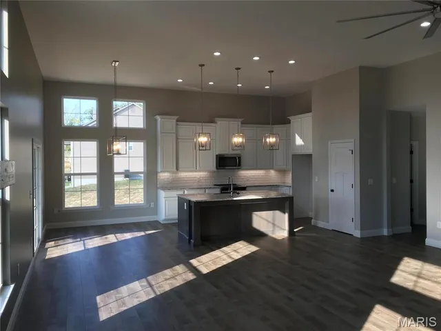 $499,900 | 1605 Sugar Creek Drive, Festus, MO 63028