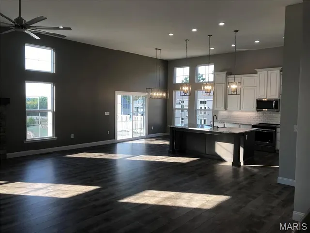 $499,900 | 1605 Sugar Creek Drive, Festus, MO 63028