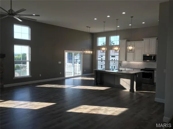 $499,900 | 1605 Sugar Creek Drive, Festus, MO 63028