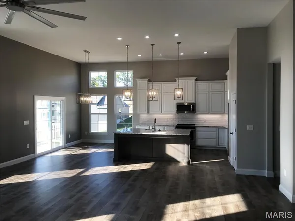 $499,900 | 1605 Sugar Creek Drive, Festus, MO 63028