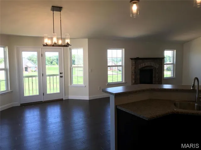 $499,900 | 1605 Sugar Creek Drive, Festus, MO 63028