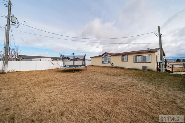 $330,000 | 2605 Northlund Avenue, Blackfoot, ID 83221