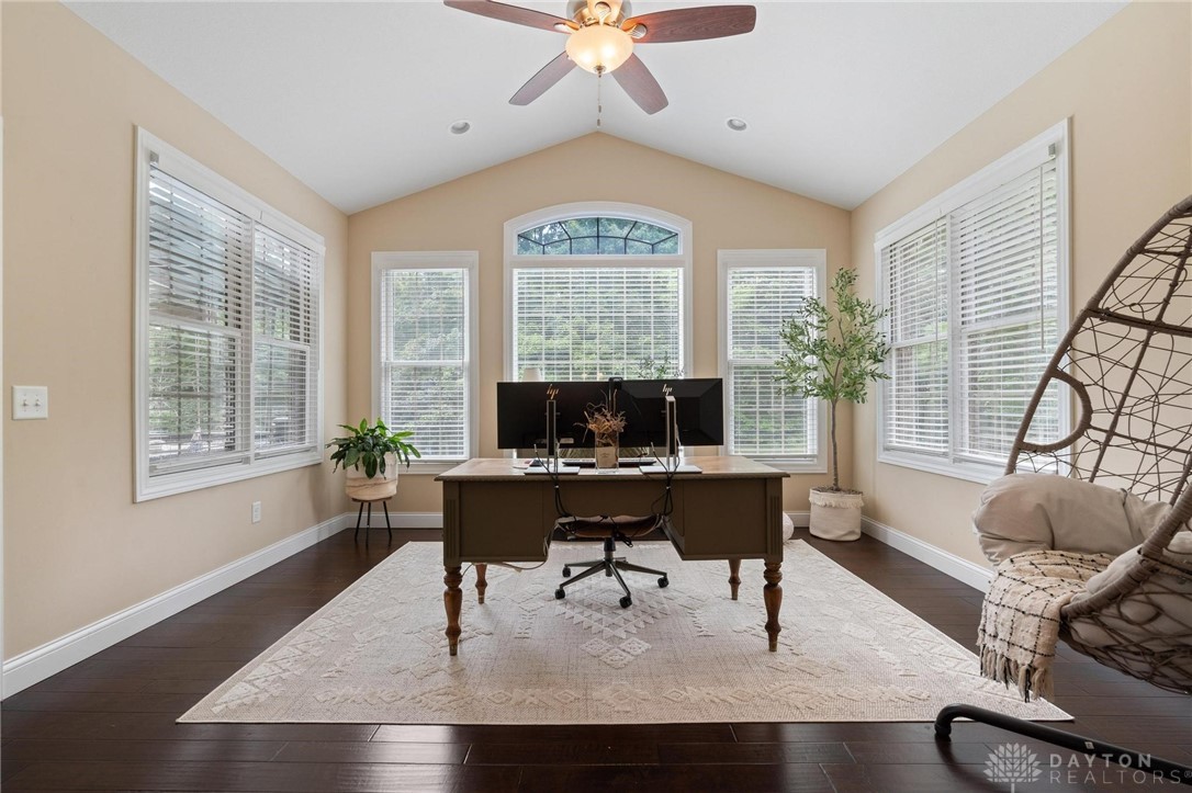 6863 Bunnell Hill Road Springboro, OH 45066 - Photo 10 of 38