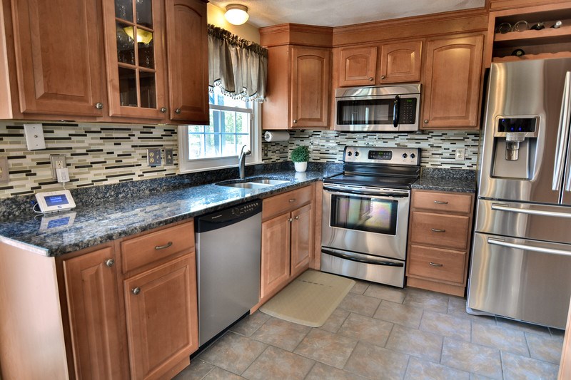 4 Redwood Road Salem, NH 03079 - Photo 22 of 40