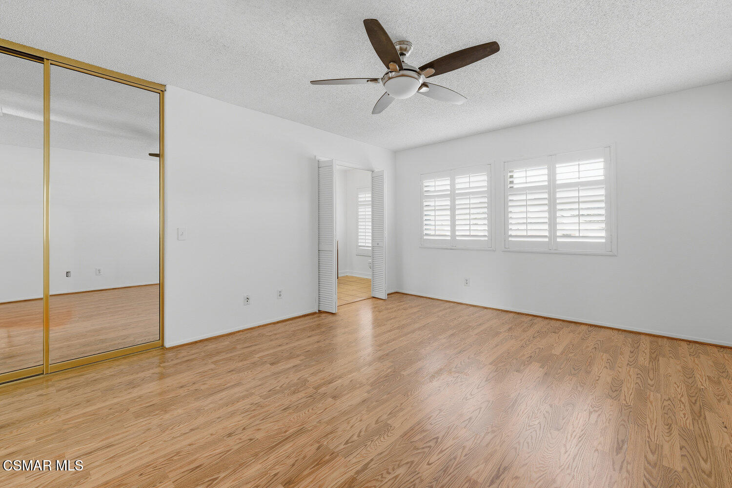 15494 Kernvale Avenue Moorpark, CA 93021 - Photo 13 of 24 Primary Bedroom