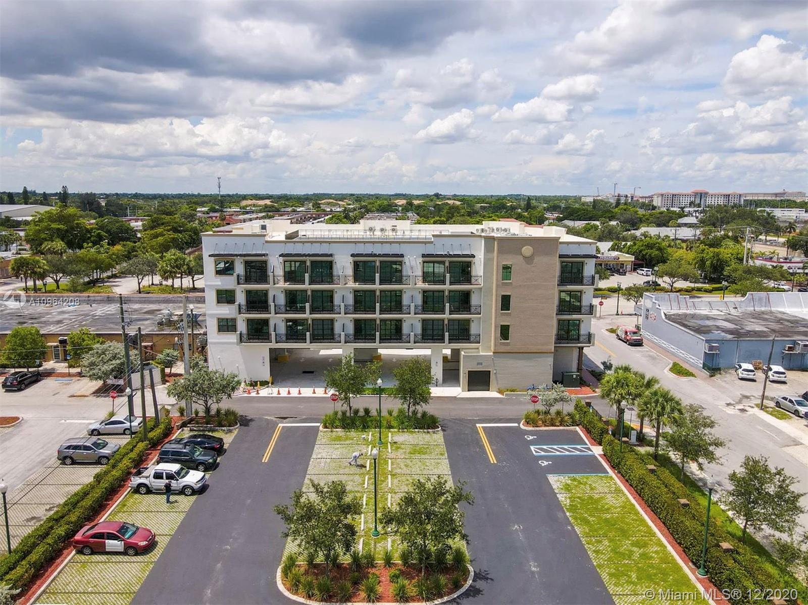 4100 Davie Road, Unit 306 Davie, FL 33314 - Photo 13 of 13 Back Building / Parking