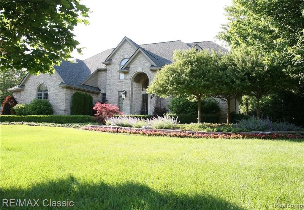 34028 Lyncroft Street Farmington Hills, MI 48331 - Photo 4 of 66