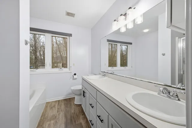 $425,000 | 4125 Thornapple Hills Drive, Middleville, MI 49333