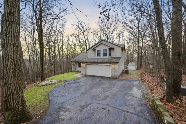 $425,000 | 4125 Thornapple Hills Drive, Middleville, MI 49333