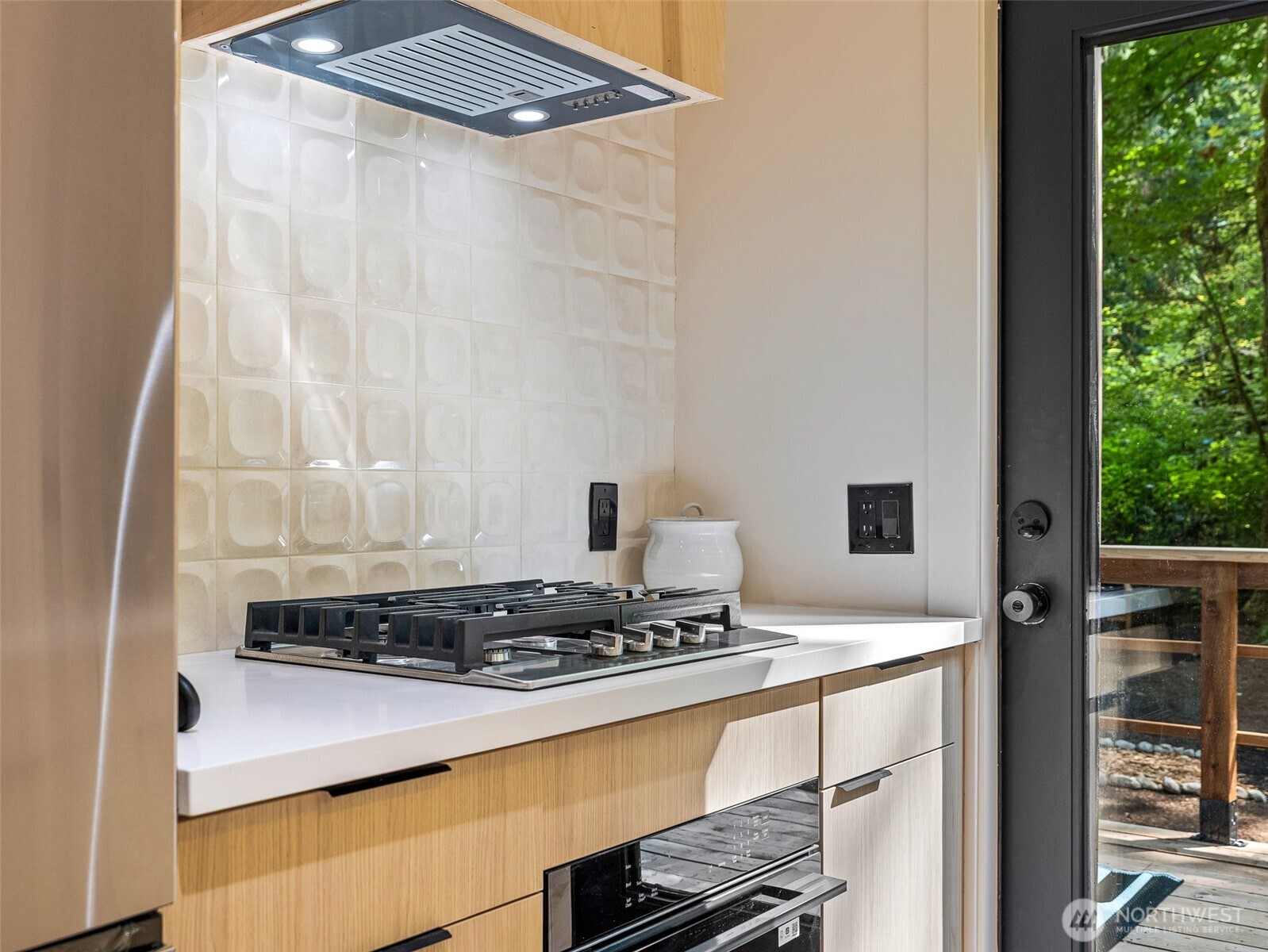 64258 Lookout Mtn Loop Marblemount, WA 98267 - Photo 20 of 40 a view of a stove top oven