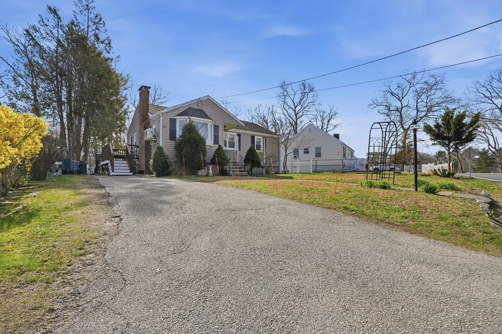 85 Russ Street Randolph, MA 02368 - Photo 3 of 21