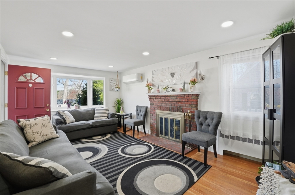 85 Russ Street Randolph, MA 02368 - Photo 5 of 21