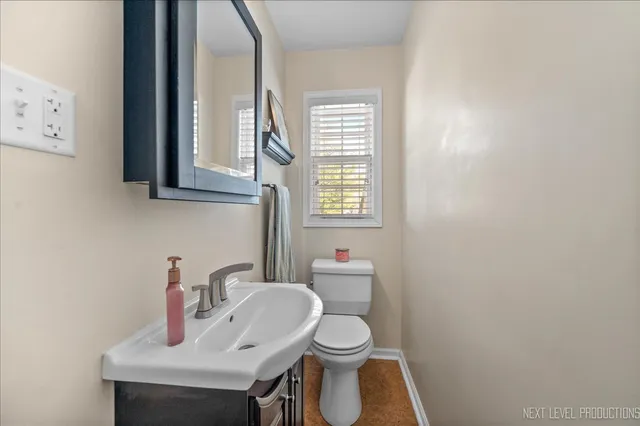 $399,900 | 332 Evergreen Drive, Batavia, IL 60510