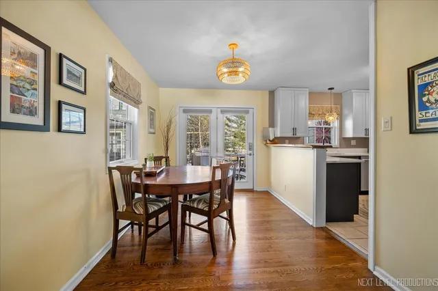 $399,900 | 332 Evergreen Drive, Batavia, IL 60510