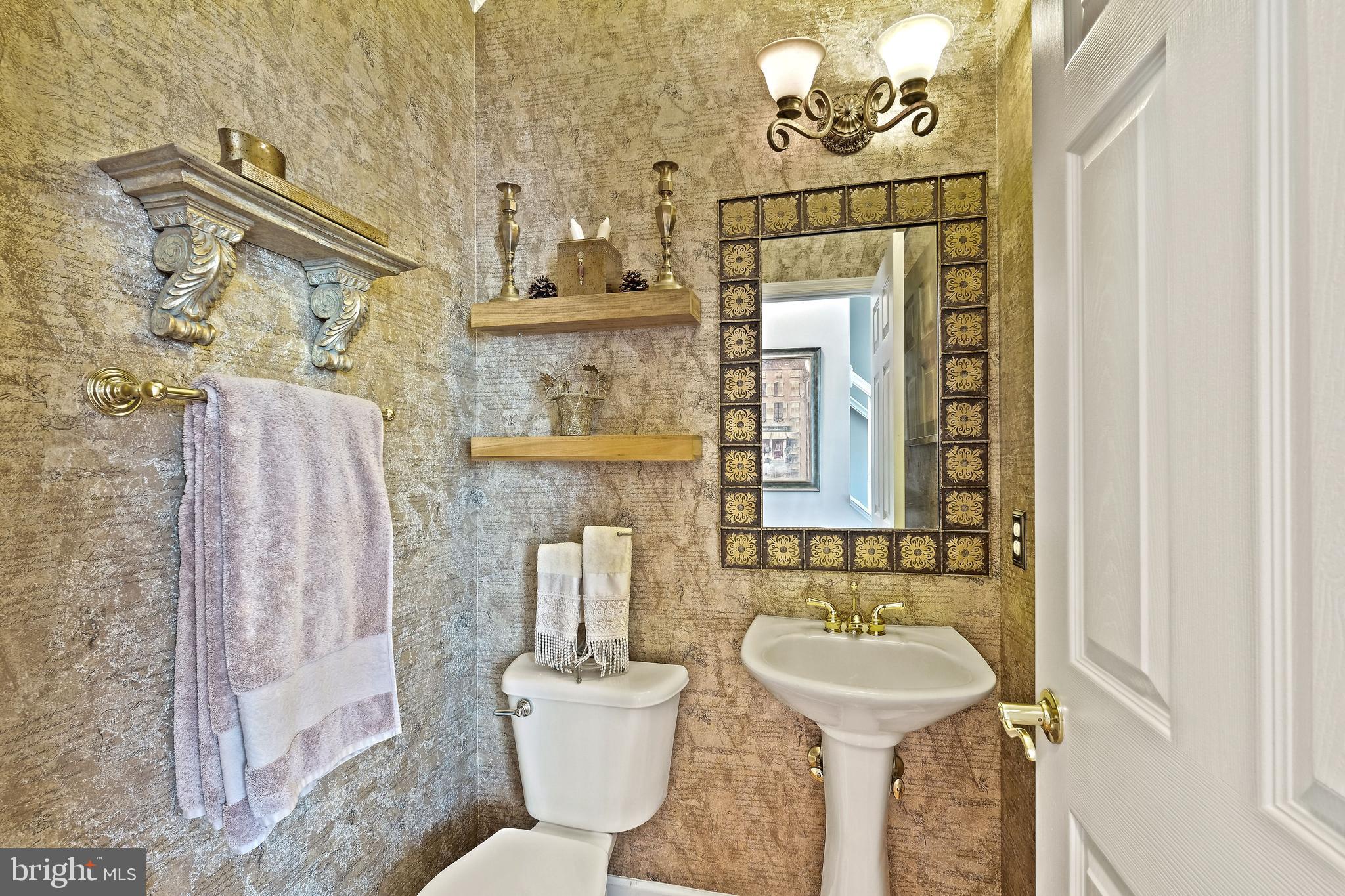 8826 Lew Wallace Road Frederick, MD 21704 - Photo 18 of 33 Pretty main level powder bath