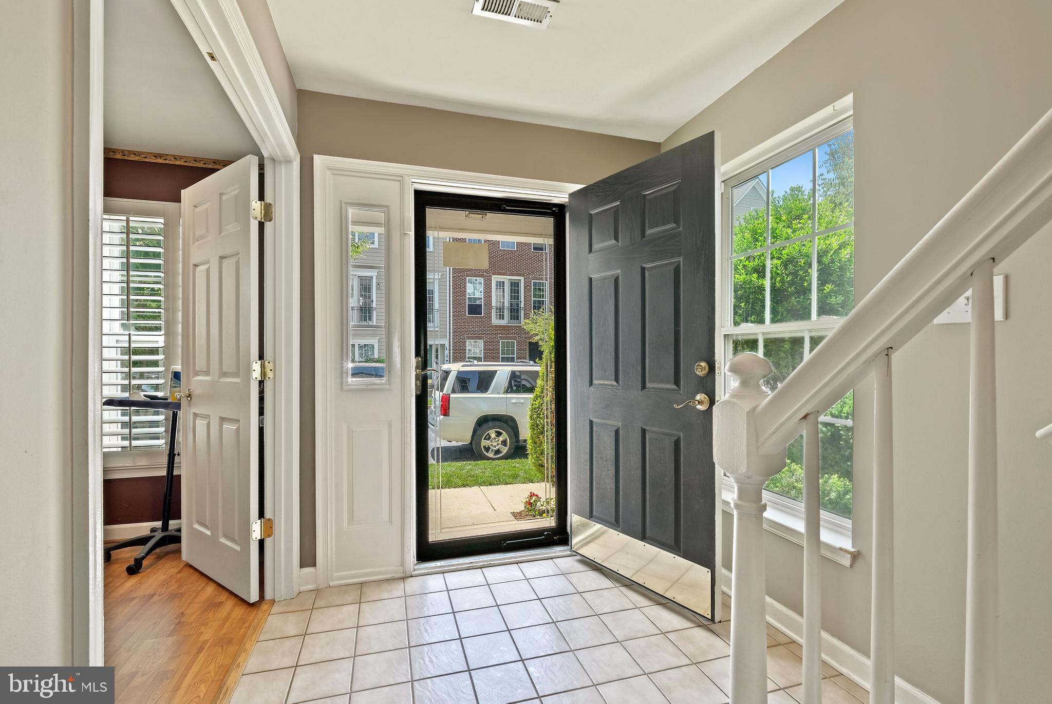 8826 Lew Wallace Road Frederick, MD 21704 - Photo 3 of 33 3rd bedroom/home office off foyer