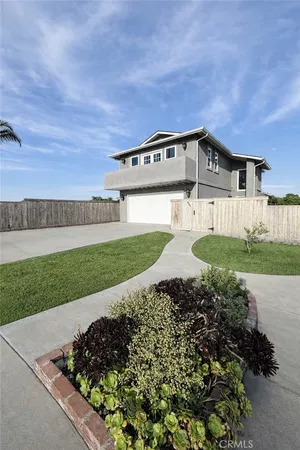 $899,900 | 435 South 12th Street, Grover Beach, CA 93433