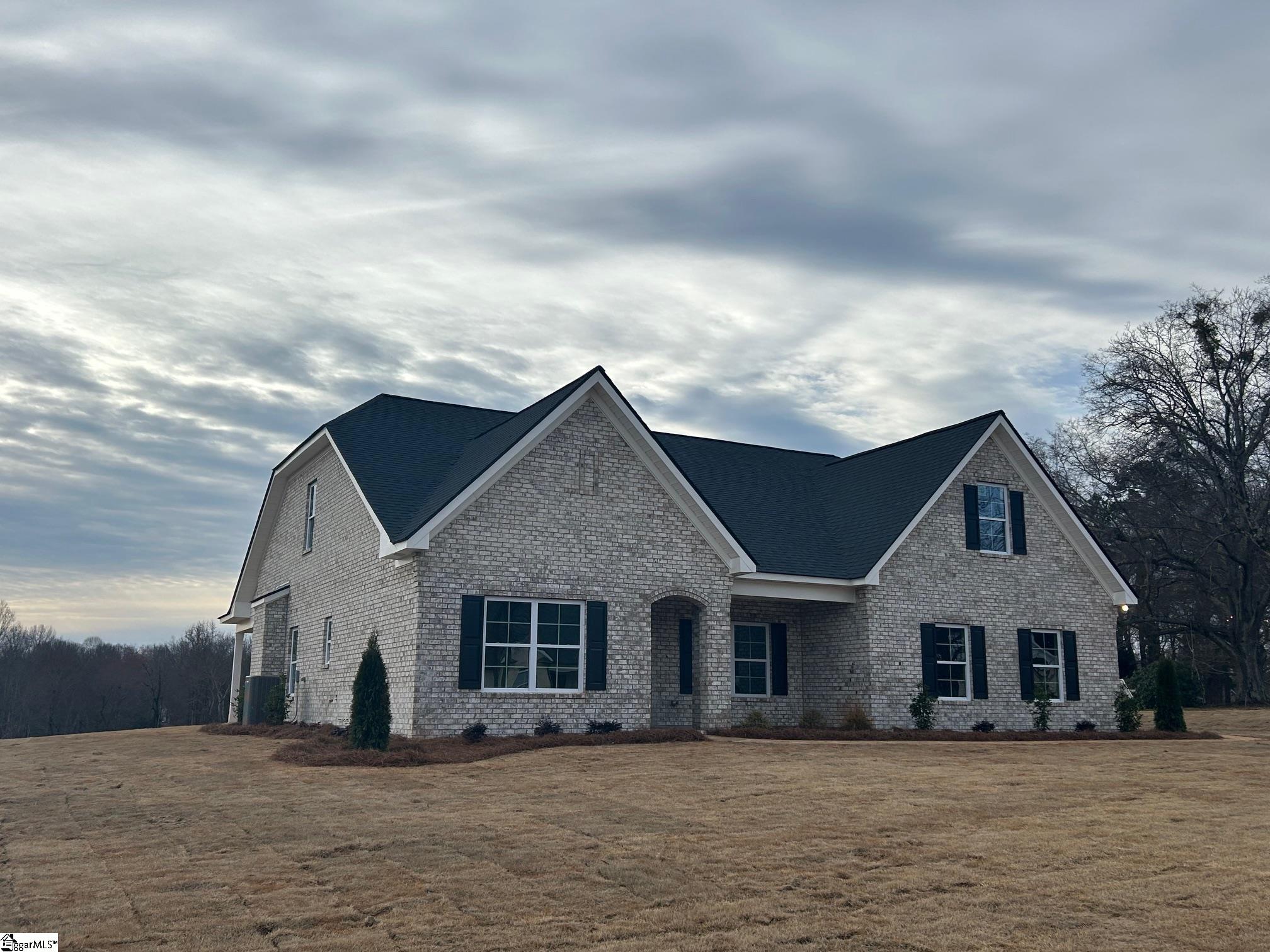 48 Wofford Road Taylors, SC 29687 - Photo 2 of 34 Gallery Image 2