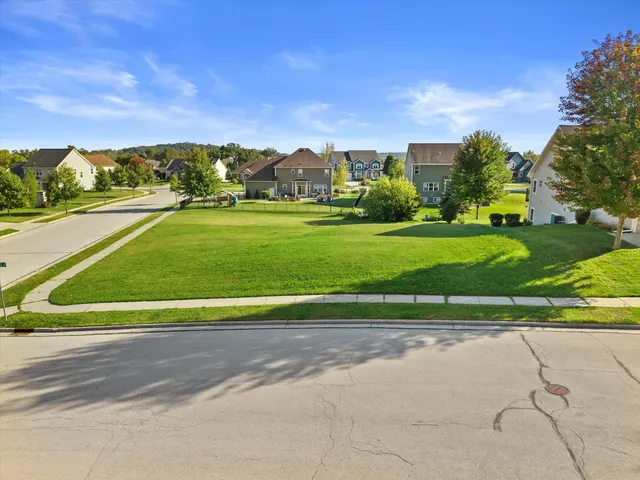 $149,900 | Lot 113 Shade Tree Court, Waukesha, WI 53188