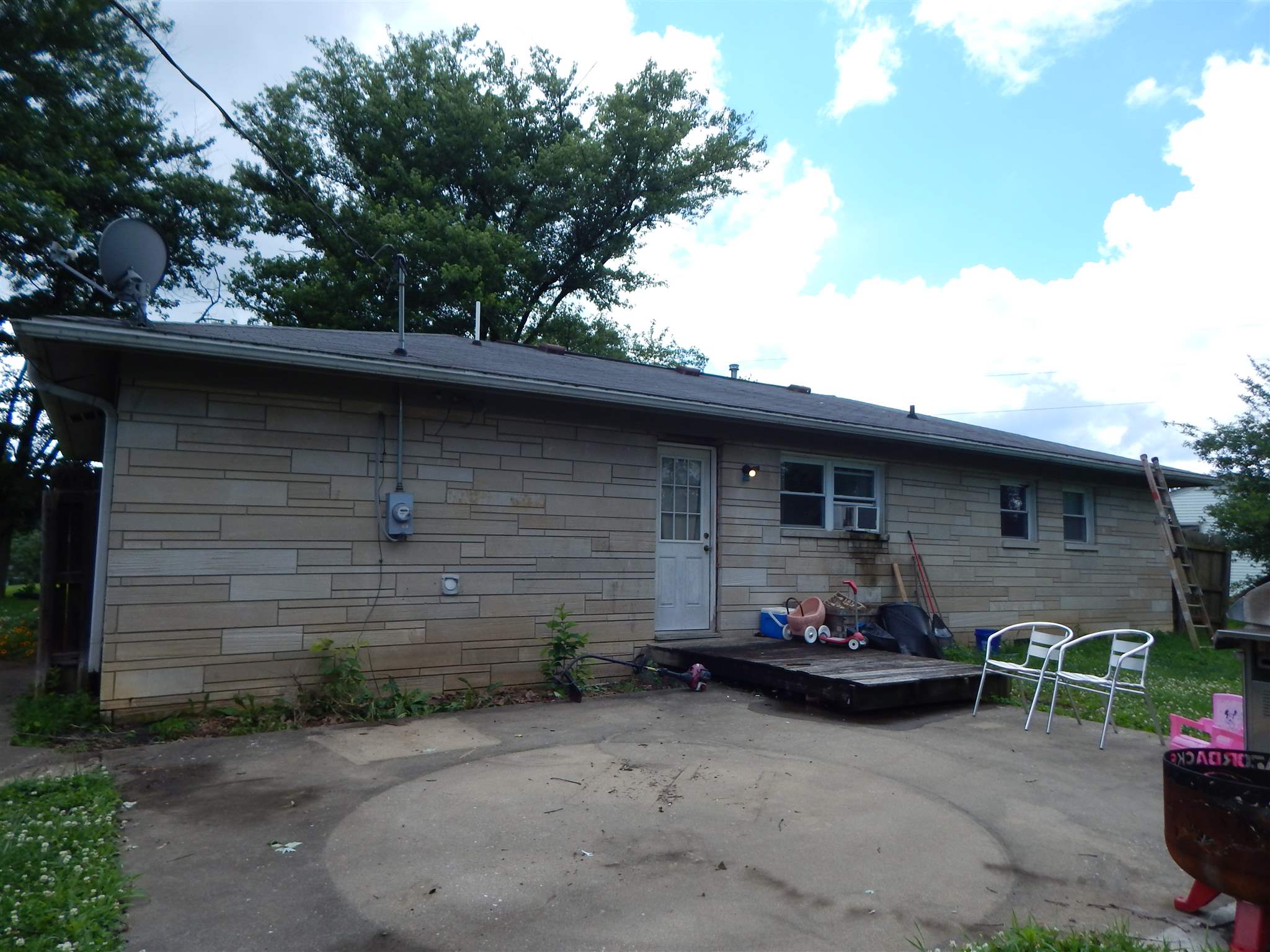 316 Old St Road Bedford, IN 47421 - Photo 17 of 21