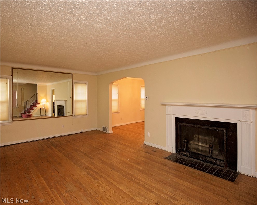 3614 Bainbridge Road Cleveland, OH 44118 - Photo 5 of 35 Gallery Image 5