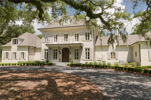 $1,750,000 | 913 Highway 182, Morgan City, LA 70380