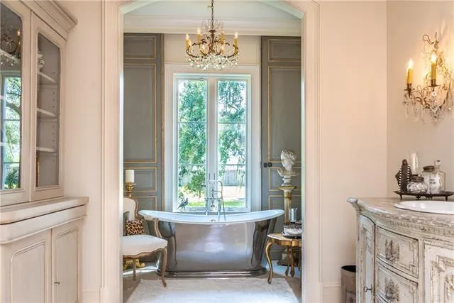 $1,750,000 | 913 Highway 182, Morgan City, LA 70380