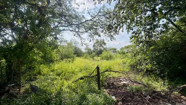 $40,000 | 207 Calle La Gloria, San Antonio, TX 78237
