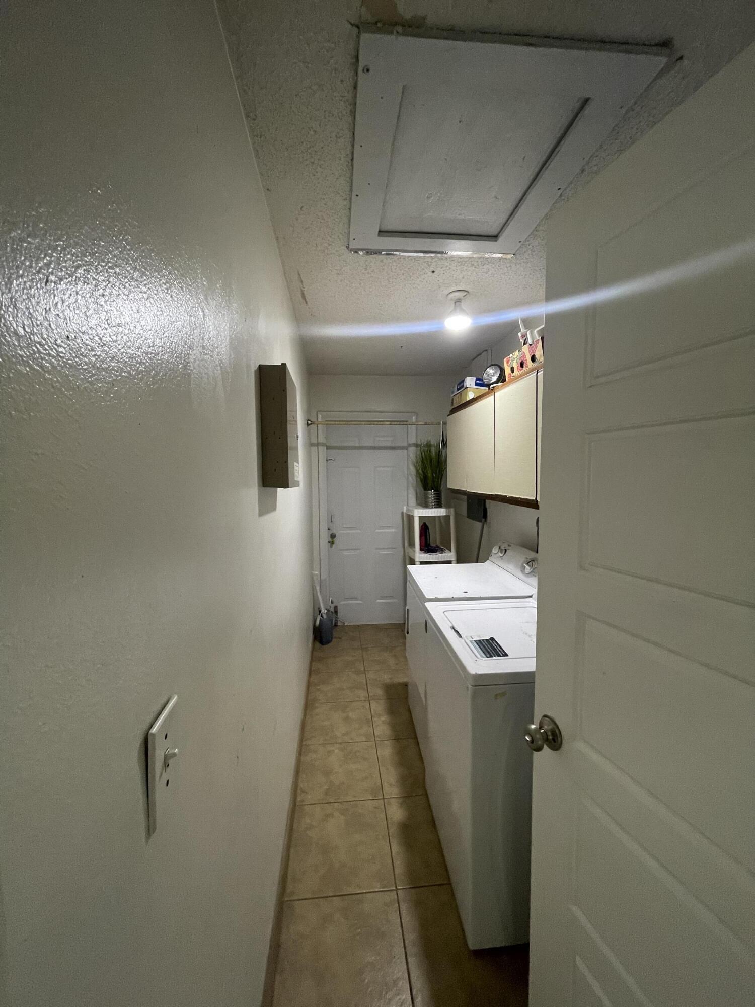 4607 Gladiator Circle Greenacres, FL 33463 - Photo 17 of 23 B1A98342-70F6-4962-8960-60C76FE0A325