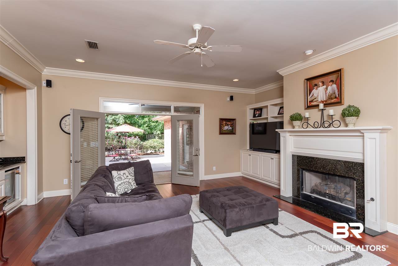 9030 Lake View Drive Fairhope, AL 36532 - Photo 10 of 34